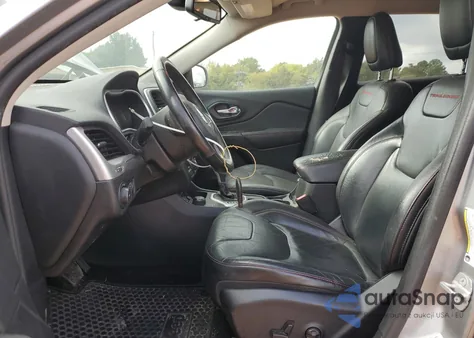 2014 Jeep Cherokee Trailhawk z USA, uszkodzony, nr VIN 1C4PJMBS3EW212364